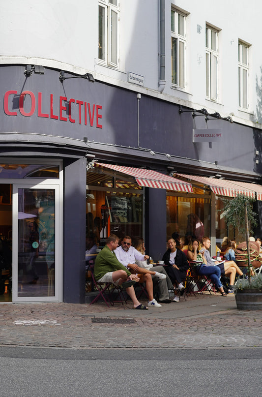 Indgang til Coffee Collective kaffebar i Aarhus